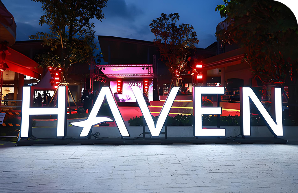 The sign of HAVEN SAMUI shopping mall in Thailand